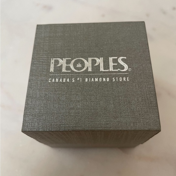 Beautiful rose gold (plated) and white sapphire ring. - Picture 6 of 7